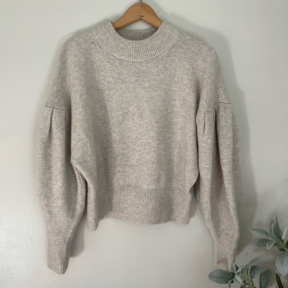H&M Neutral Sweater | Size Small